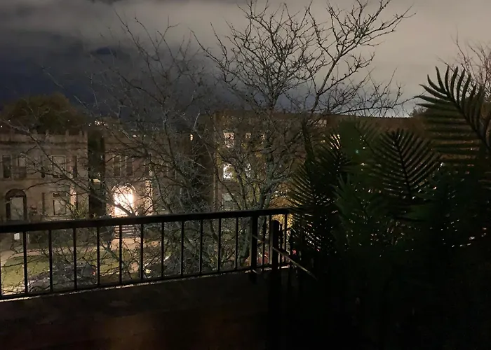 Entire With Private Balcony *