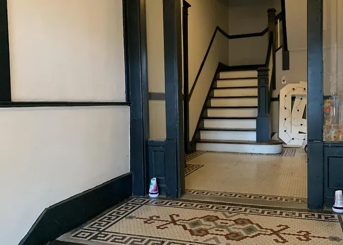 Entire With Private Balcony Чикаго