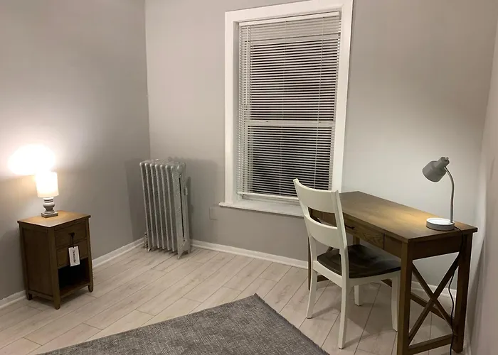 Entire With Private Balcony *